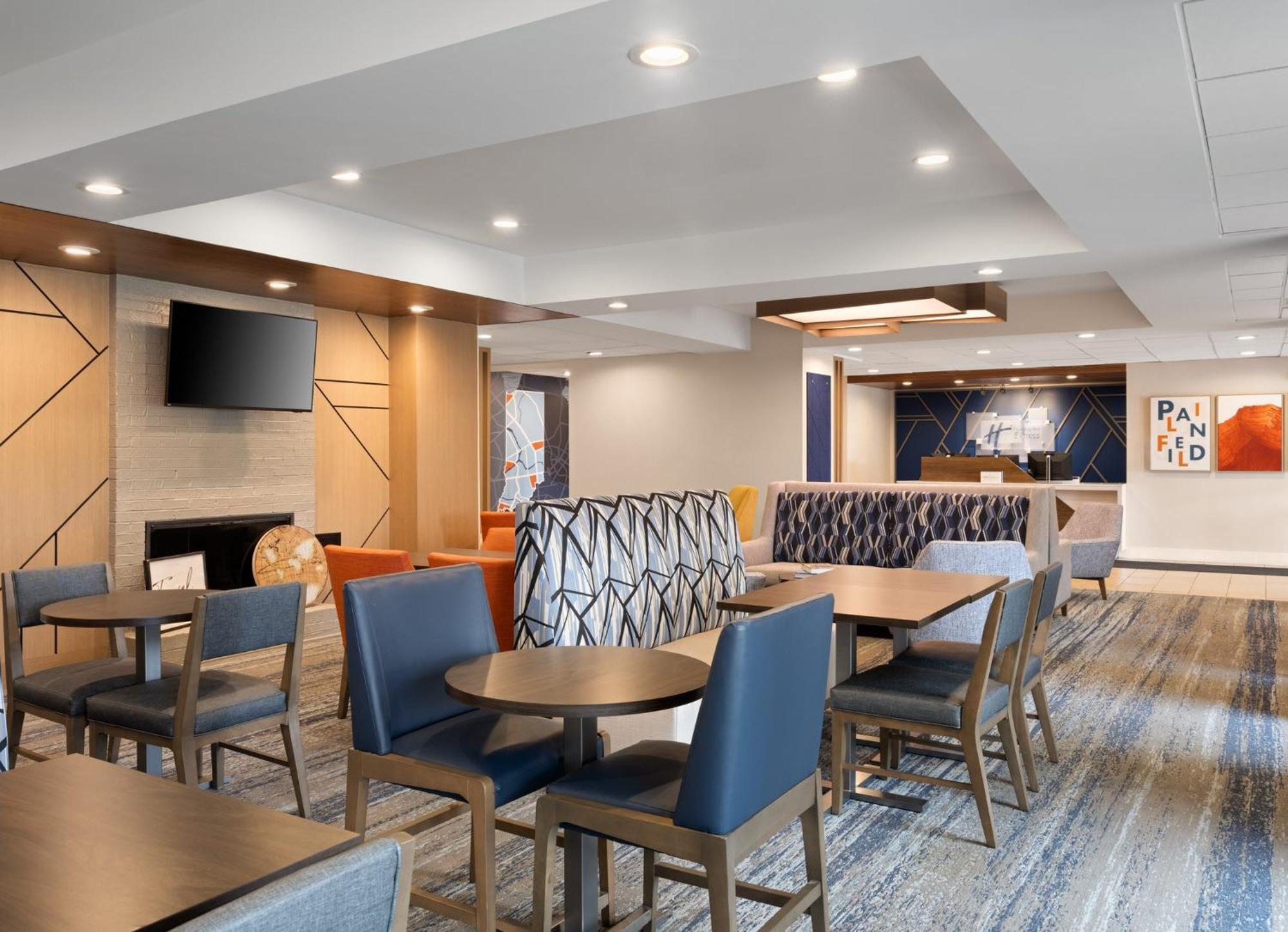 Holiday Inn Express Indianapolis Airport By Ihg Plainfield Exterior foto
